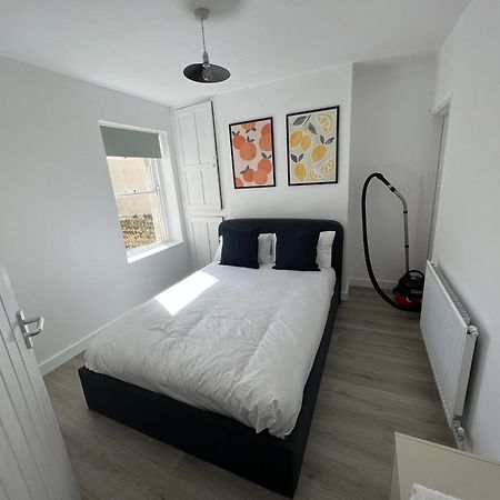 Littlehampton House - 4 Bedroom House Sleeps 8 Экстерьер фото
